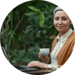 An older woman intent to learn Italian online